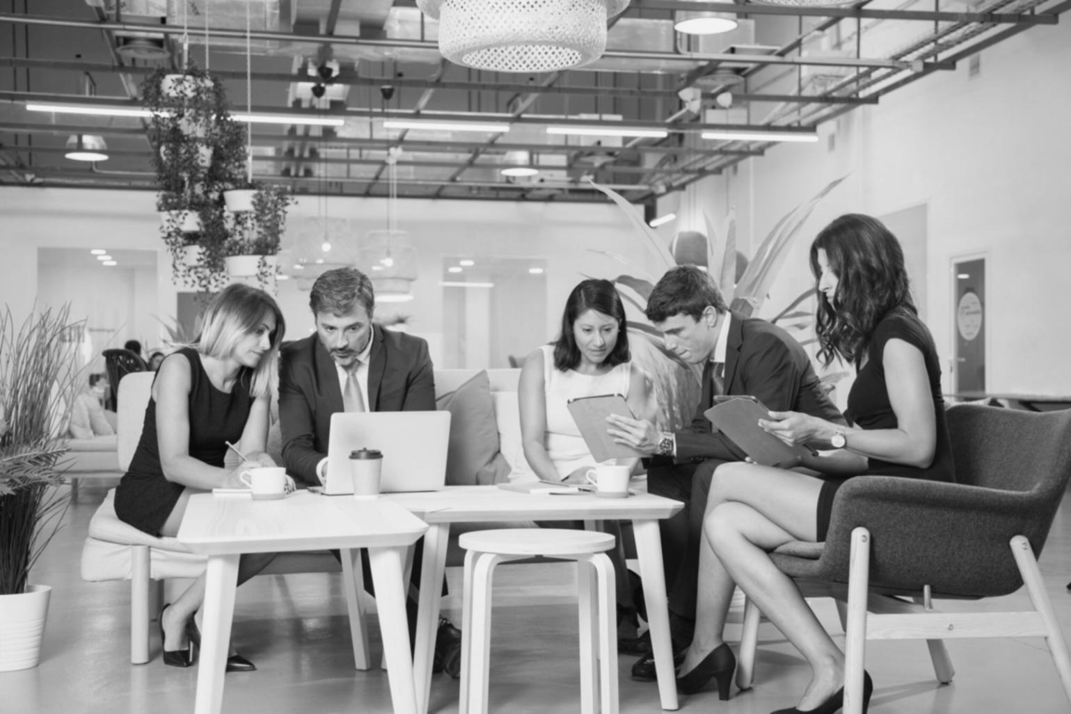 Moderne Arbeitsplätze für Finanzautomatisierung Training